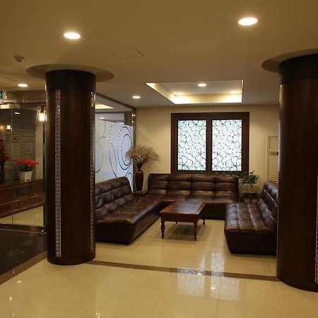 Отель Hill House Seoul Myeongdong Экстерьер фото