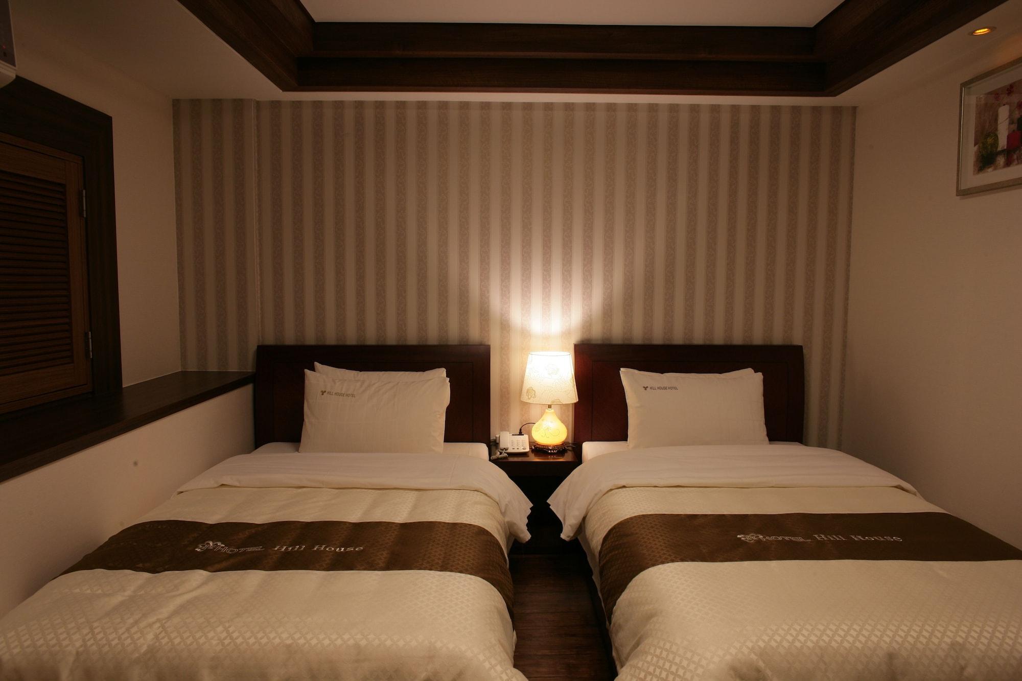 Отель Hill House Seoul Myeongdong Экстерьер фото
