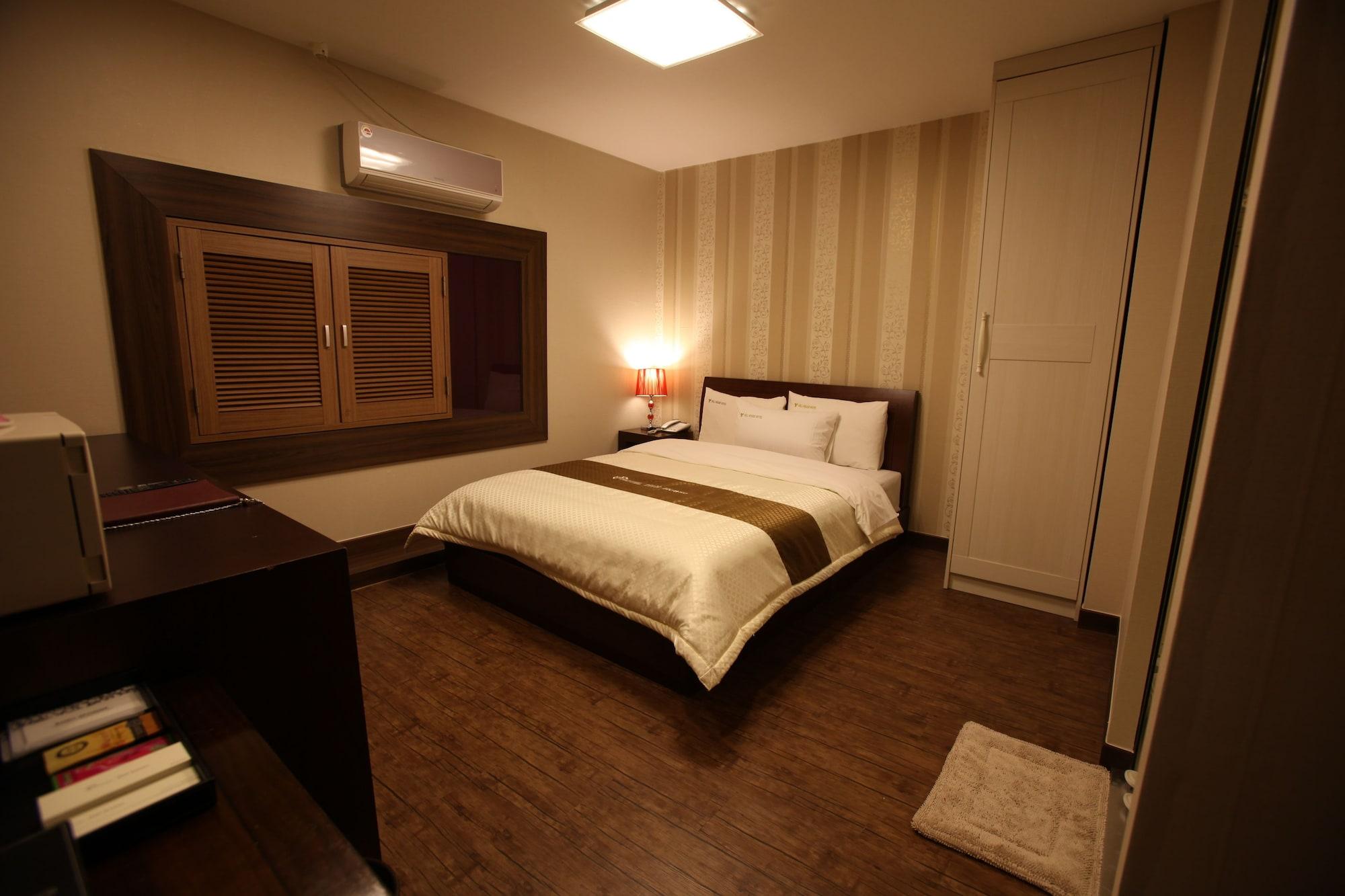 Отель Hill House Seoul Myeongdong Экстерьер фото
