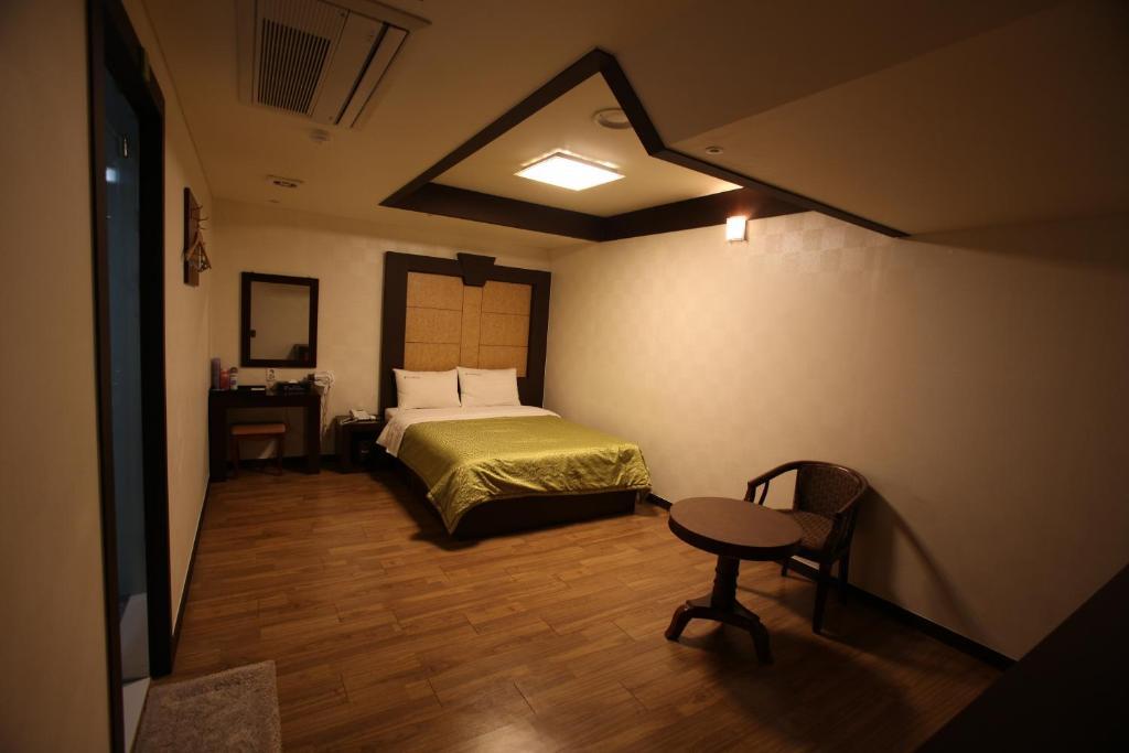 Отель Hill House Seoul Myeongdong Экстерьер фото