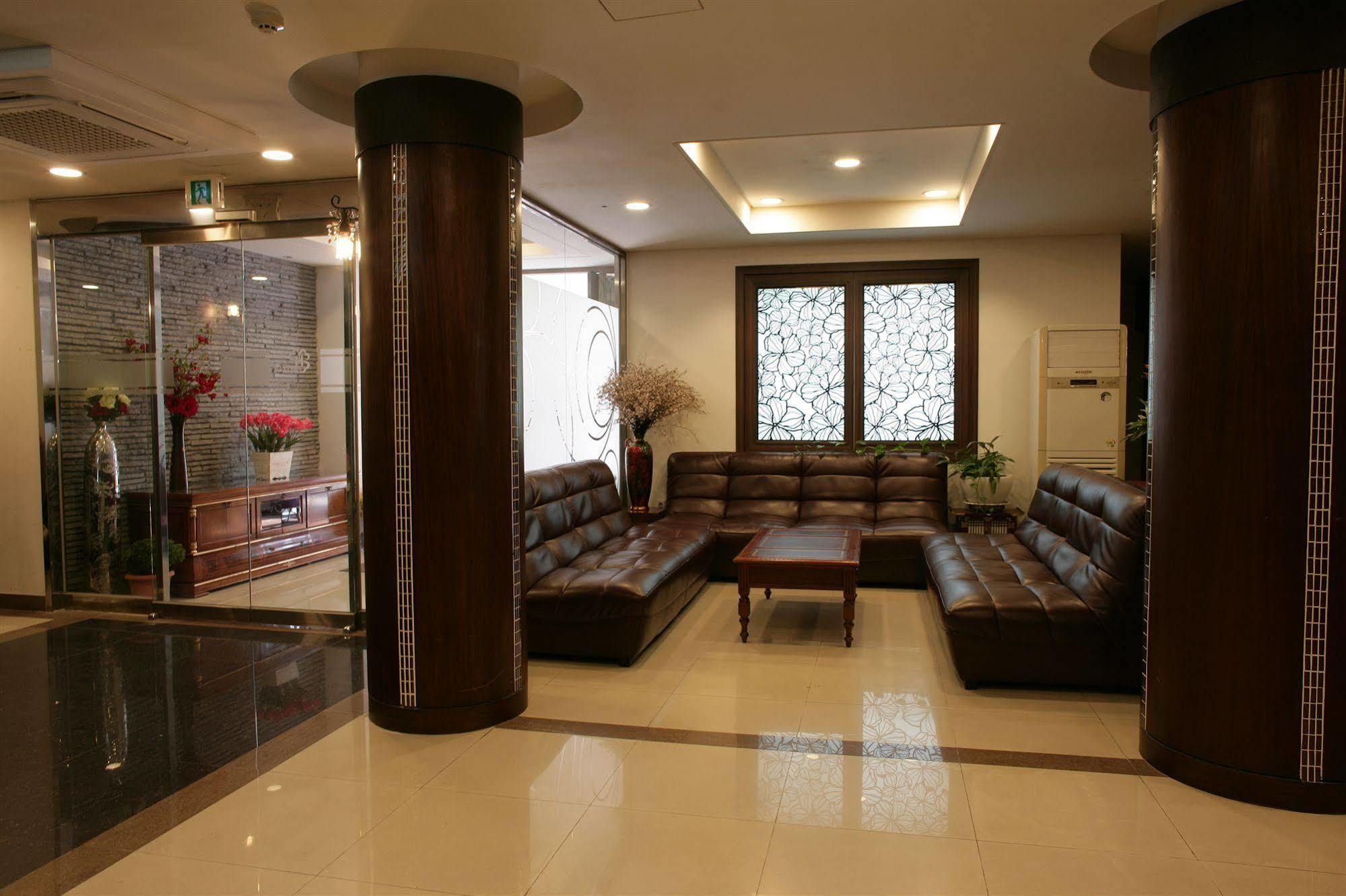 Отель Hill House Seoul Myeongdong Экстерьер фото
