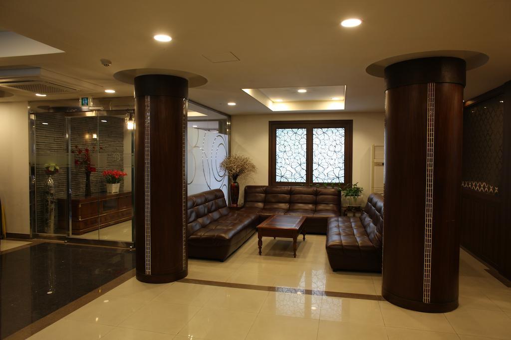 Отель Hill House Seoul Myeongdong Экстерьер фото